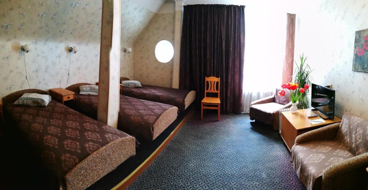 Hotel Kalna Ligzda Smiltene Exterior foto